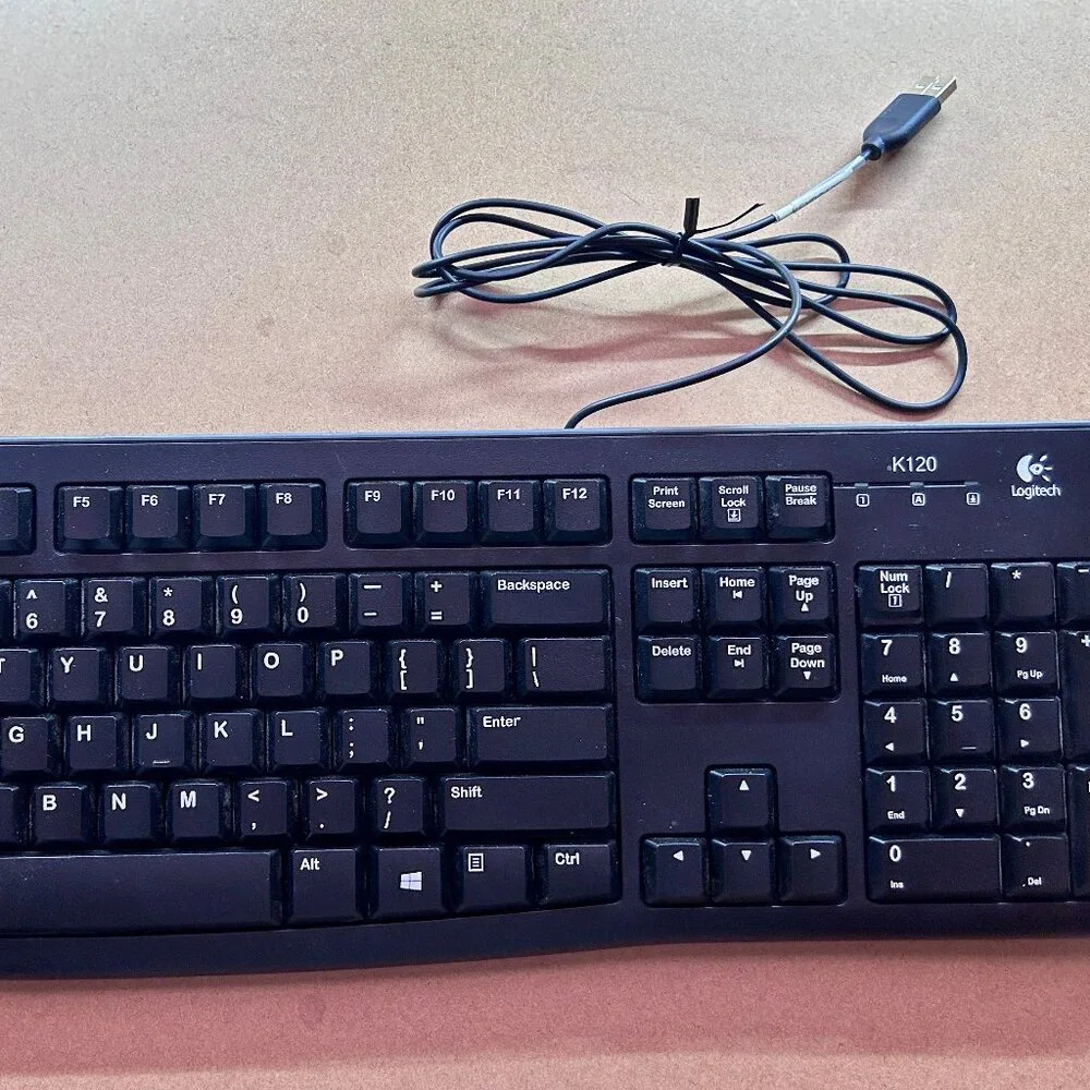 LOGITECH 1441MG00QVV8 Keyboard Computer K120 USB Wired Genuine **USED**